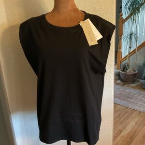 Tahari Black Short Sleeve Tee